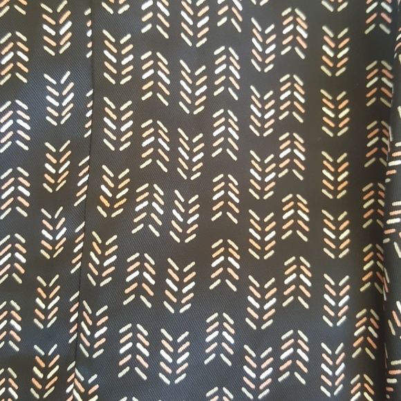 NWT LOFT Arrow Pattern Flippy Skirt size 6 - Picture 3 of 8